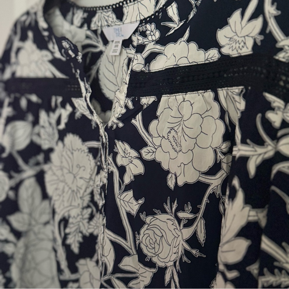 Time and Tru Women's XXXL Navy Floral Lace Yoke Shirt Long Sleeve Blouse NWT - Picture 7 of 11